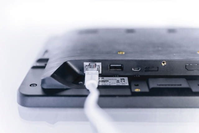 Power over Ethernet sur les panneaux